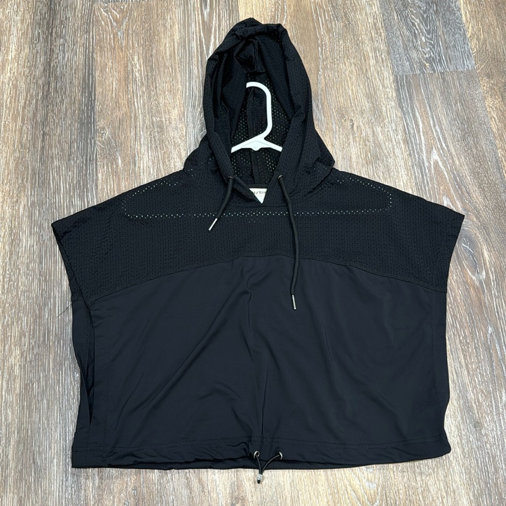 Mainstrip, cropped athletic breathable hooded top, size L